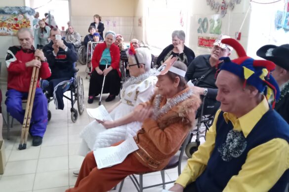 IMG-75f8b76f7eb1336ce367e977f014be33-V (2)